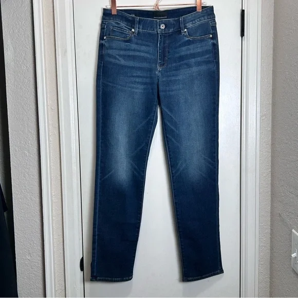 WHBM Slim Mid-Rise Everyday Soft Jeans Size 6R Dark Wash - Picture 6 of 6